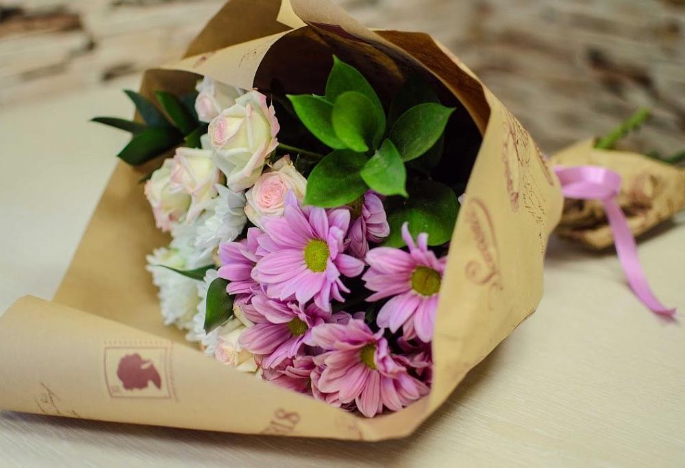 Букет цветов из: Розы и Хризантемы в Карабаново