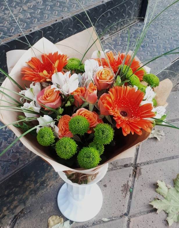 Букет цветов из: Герберы, Хризантемы, Альстромерии и Розы в Карабаново