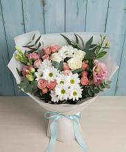 Букет цветов из:  Розы, Лизиантусы и Хризантемы в Карабаново