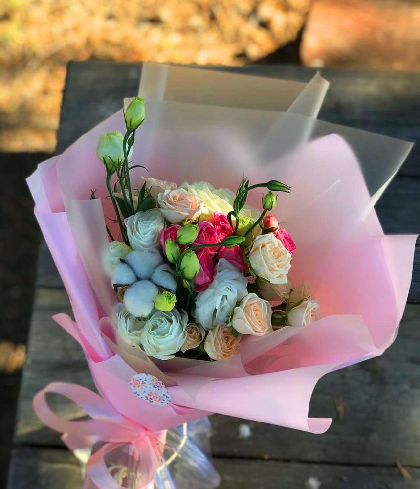 Букет цветов из: Розы и Лизиантусы в Карабаново