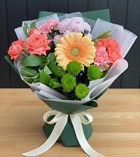 Букет цветов из:  Гвоздики, Розы, Герберы и Хризантемы #REPLACE_PRED# Карабаново