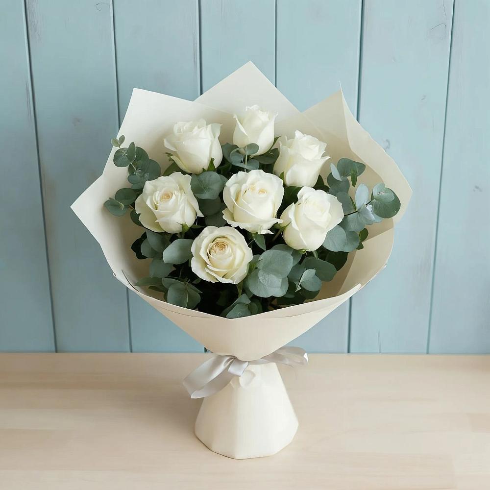 Букет Белые розы в Эвкалипте в Карабаново