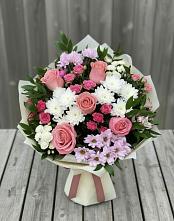 Букет цветов из:  Альстромерии, Гвоздики, Розы и Хризантемы в Карабаново