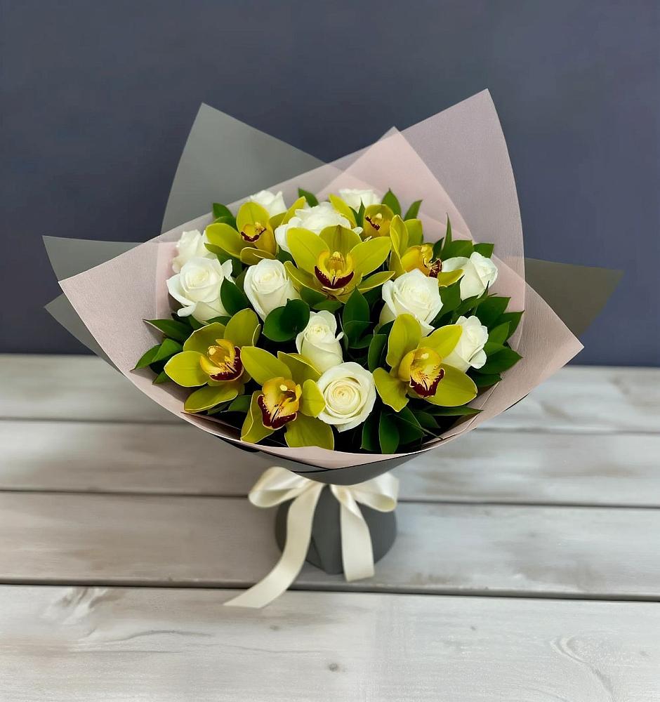 Букет цветов из: Орхидеи и Розы в Карабаново