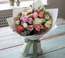 Букет цветов из:  Розы, Лизиантусы и Гвоздики в Карабаново