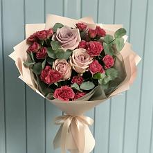 Букет цветов из:  Гвоздики и Розы в Карабаново