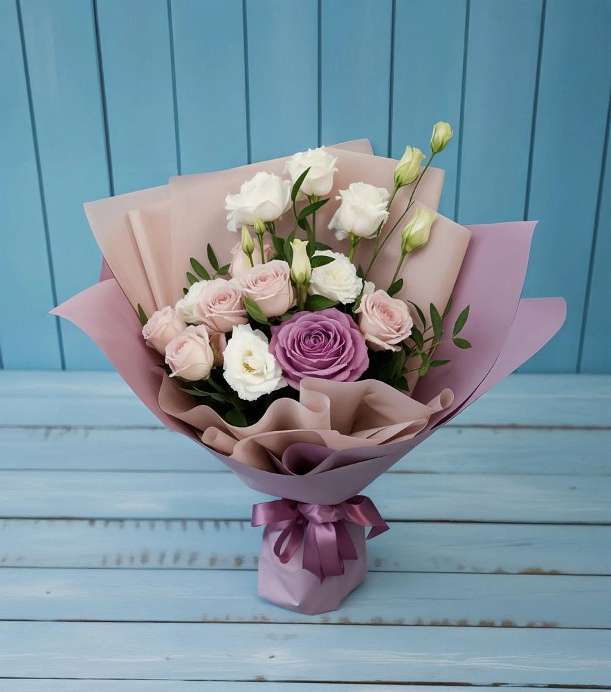 Букет цветов из: Розы и Лизиантусы в Карабаново